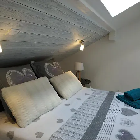 L'amethyste 3 Apartment